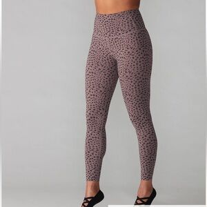 Women’s Tavi High Waisted 7/8 Leggings. Dusk Lynx Color